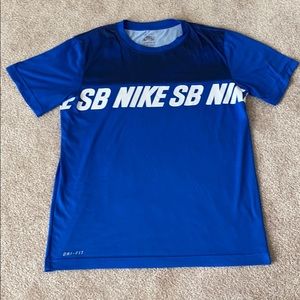 Nike SB shirt